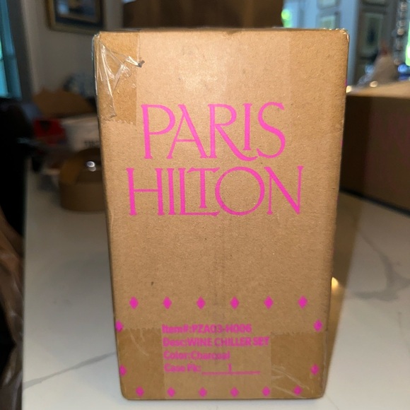 PARIS HILTON’s NWT 3-Piece Wine Bottle Chiller Set!! Gray & Pink are available!! - Picture 7 of 9